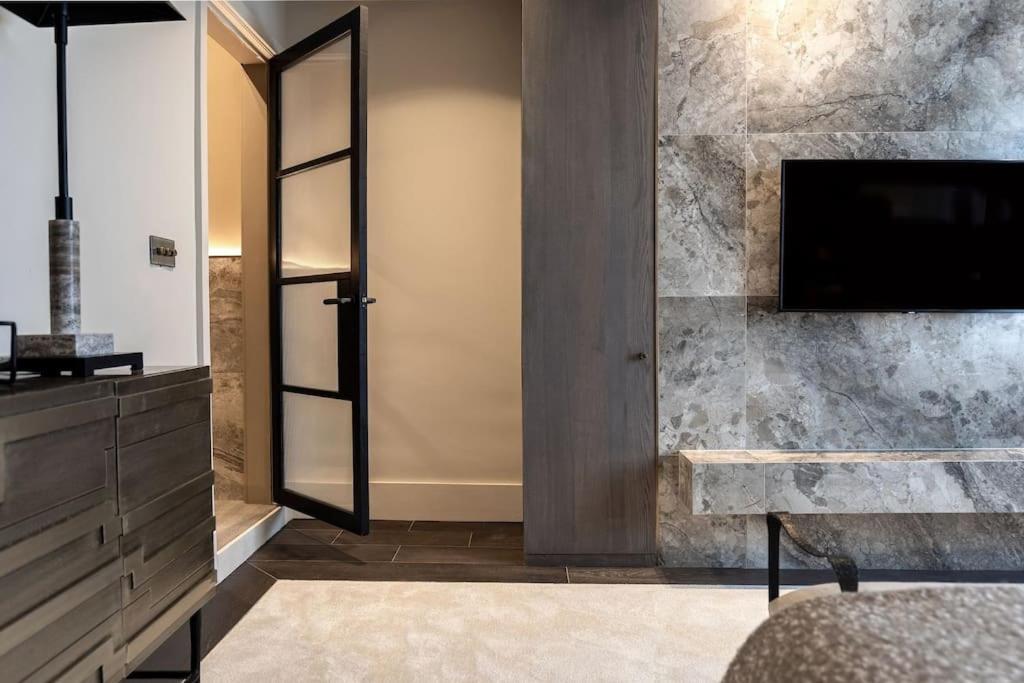 Alfred'S Ramsbottom - Suite One ภายนอก รูปภาพ